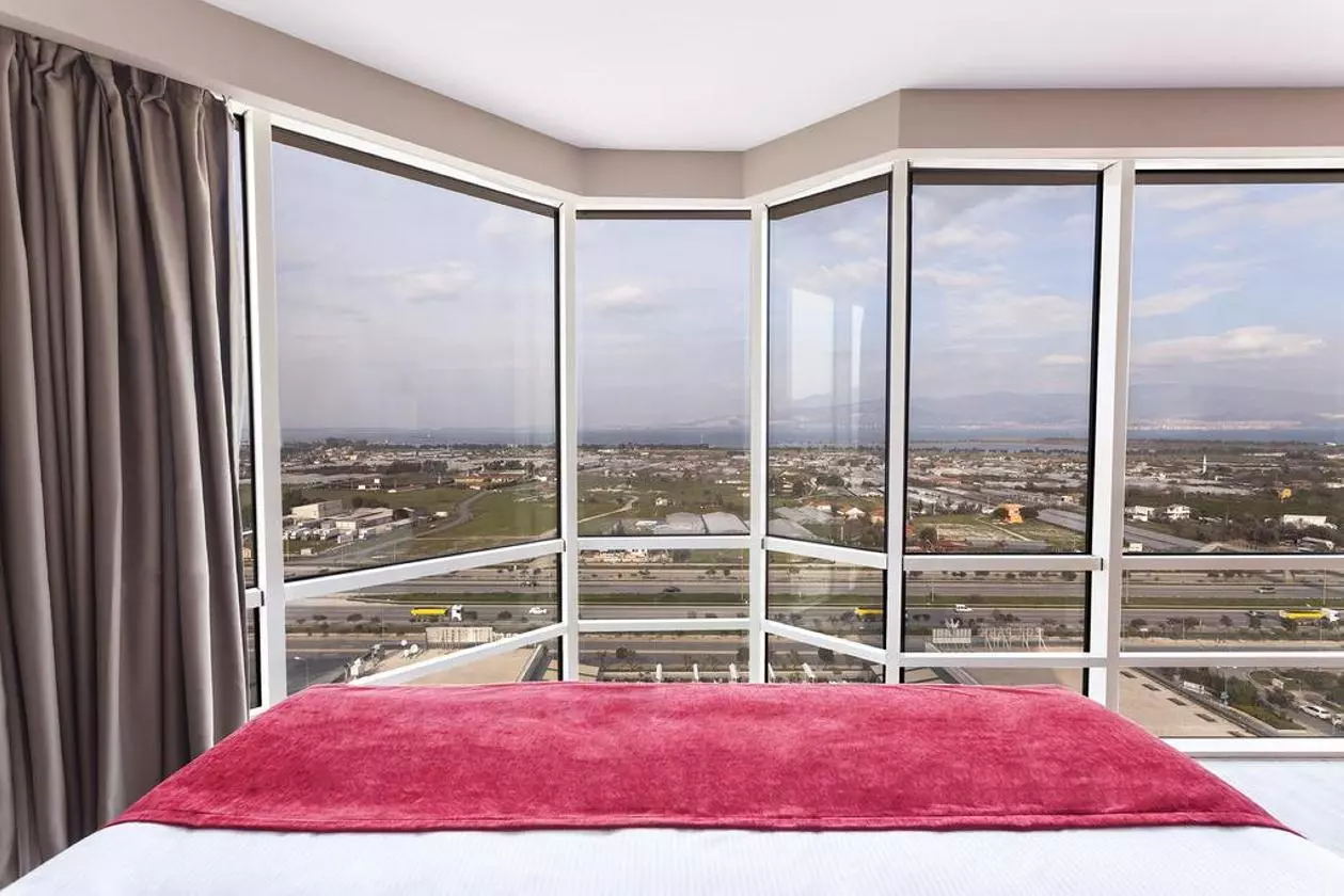 RAMADAENCORE_SHABAVIZ (9).jpg